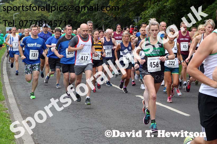 Tynedale Jelly Tea 10 Mile Road Race, Ovingham, Northumberland. Photo: David T. Hewitson/Sports for All Pics